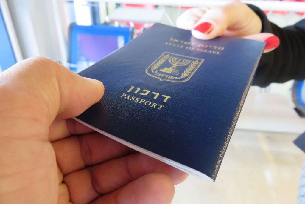 Что дает двойное гражданство России и Израиля?