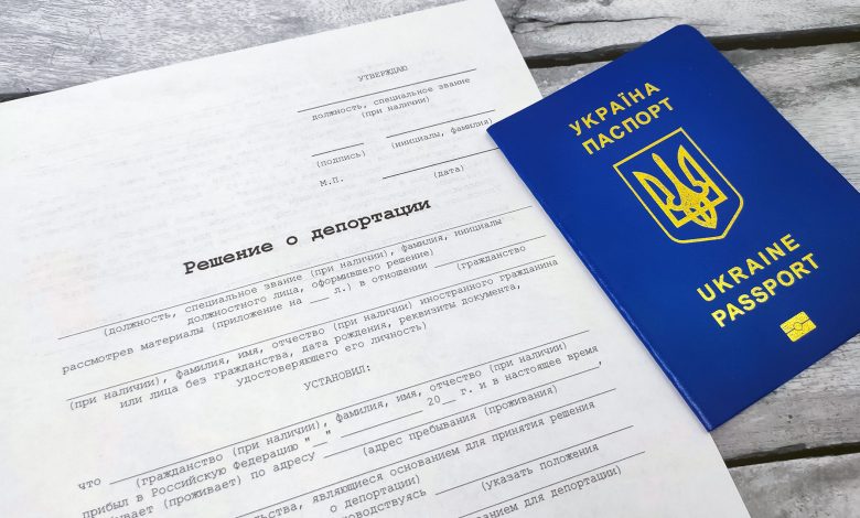 Депортация и выдворение: в чем разница, каковы отличия?