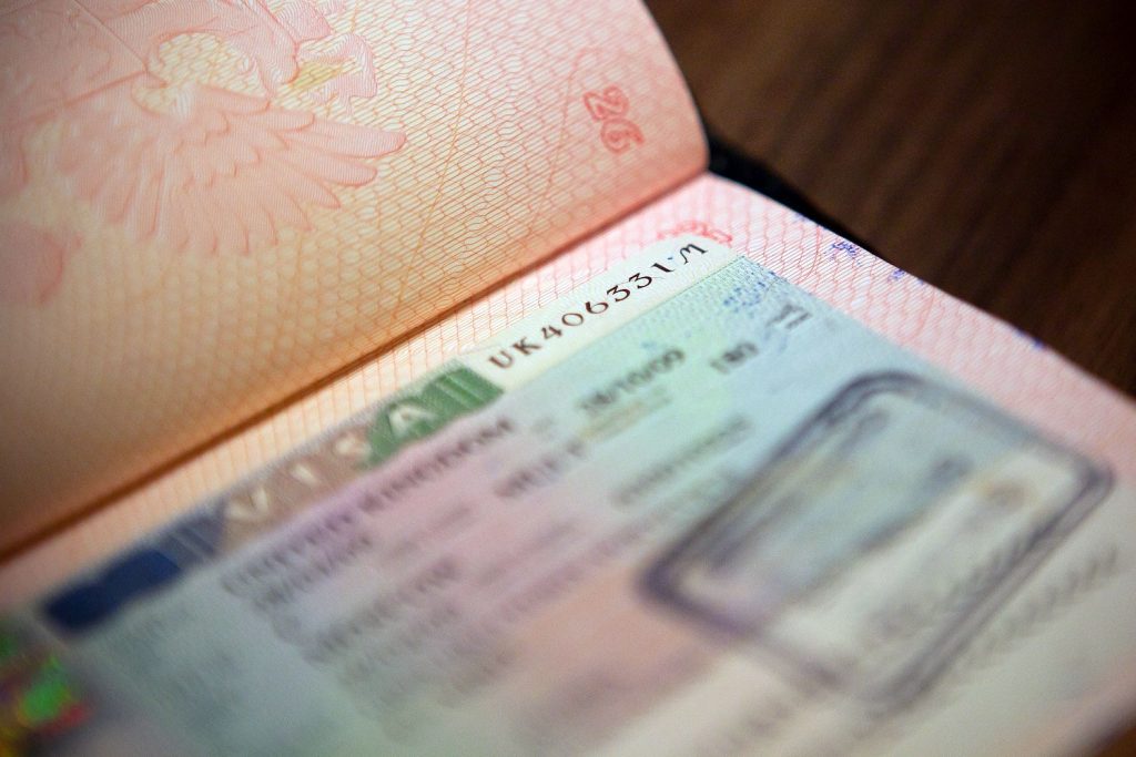 Как получить рабочую визу в Испанию?