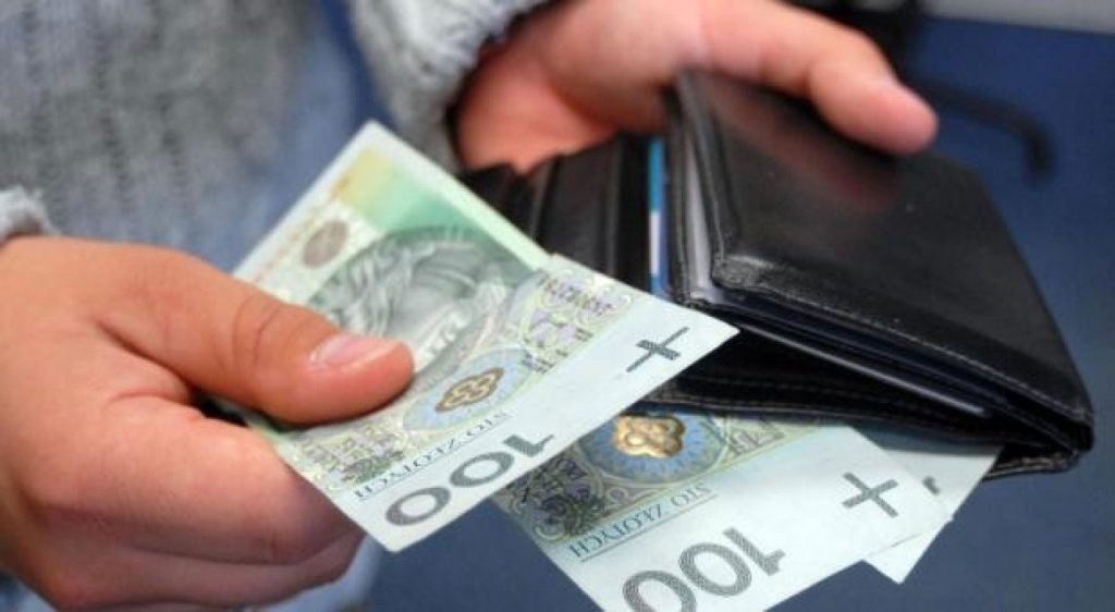 какая пенсия в польше в 2021г