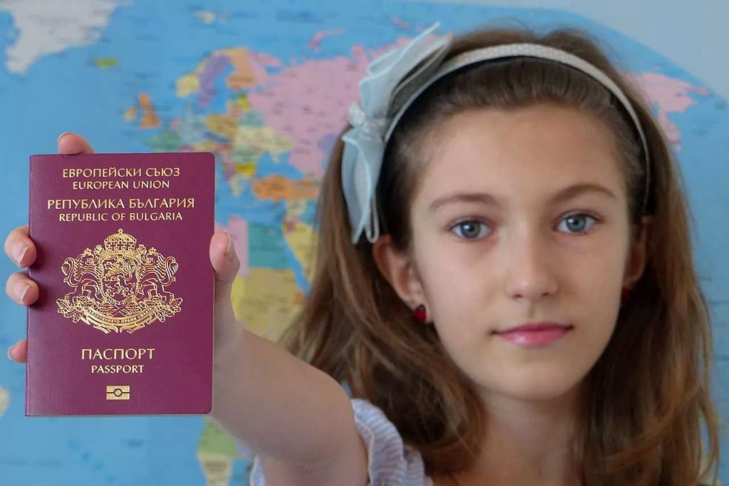 Кто может оформить гражданство Болгарии?