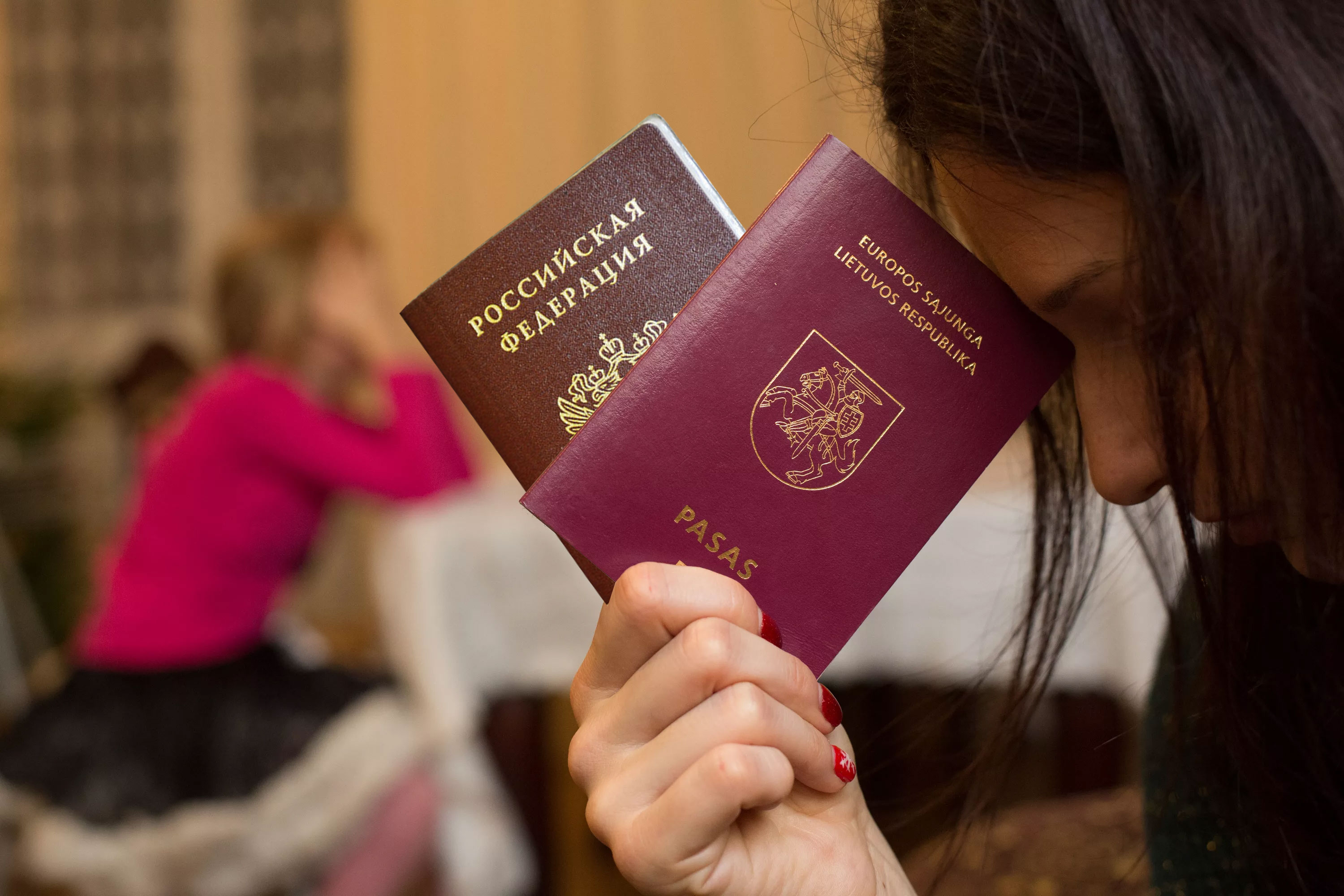 Можно ли иметь в России двойное гражданство ? Можно ли в России иметь двойное гражданство? Да, разрешено