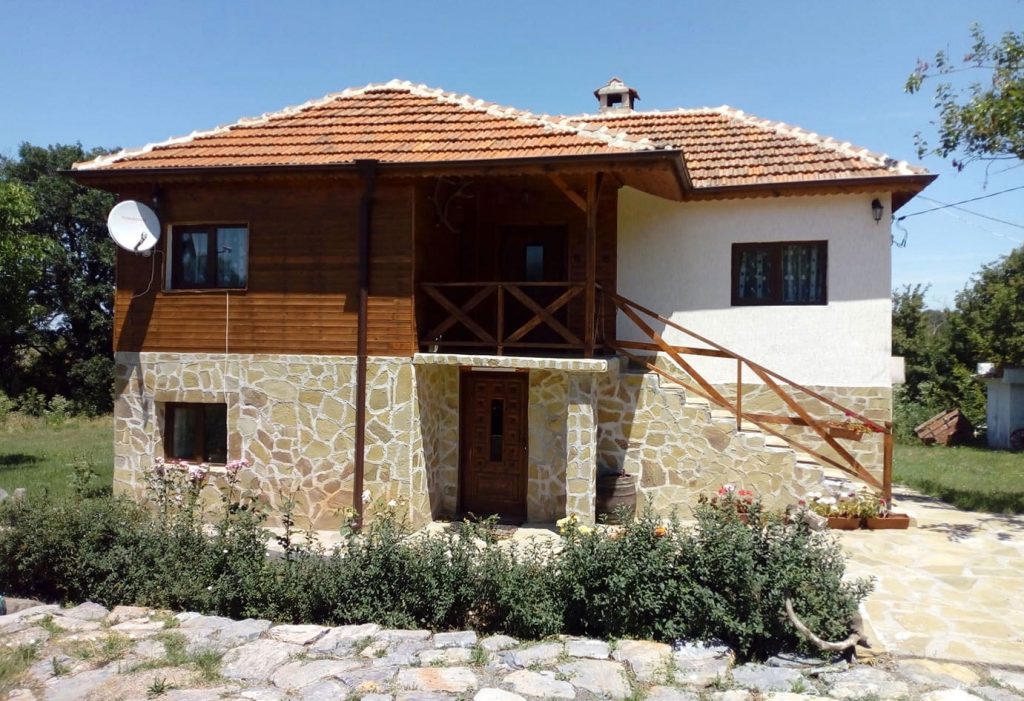 Стоит ли покупать квартиру в болгарии снять квартиру в баре черногория