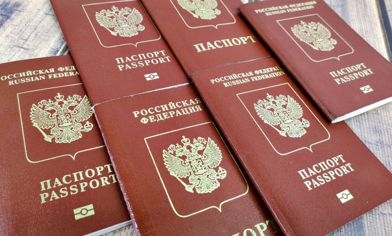 Помощь в получении загранпаспорта: стоит ли обращаться к юристам?