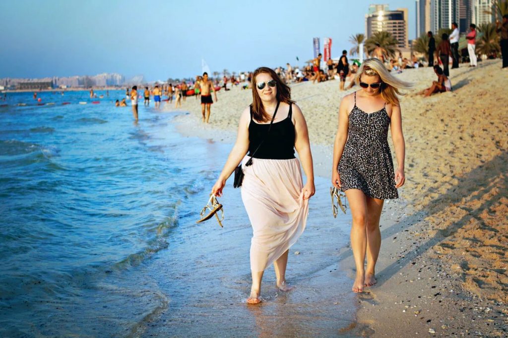 Въезд незамужних женщин в ОАЭ