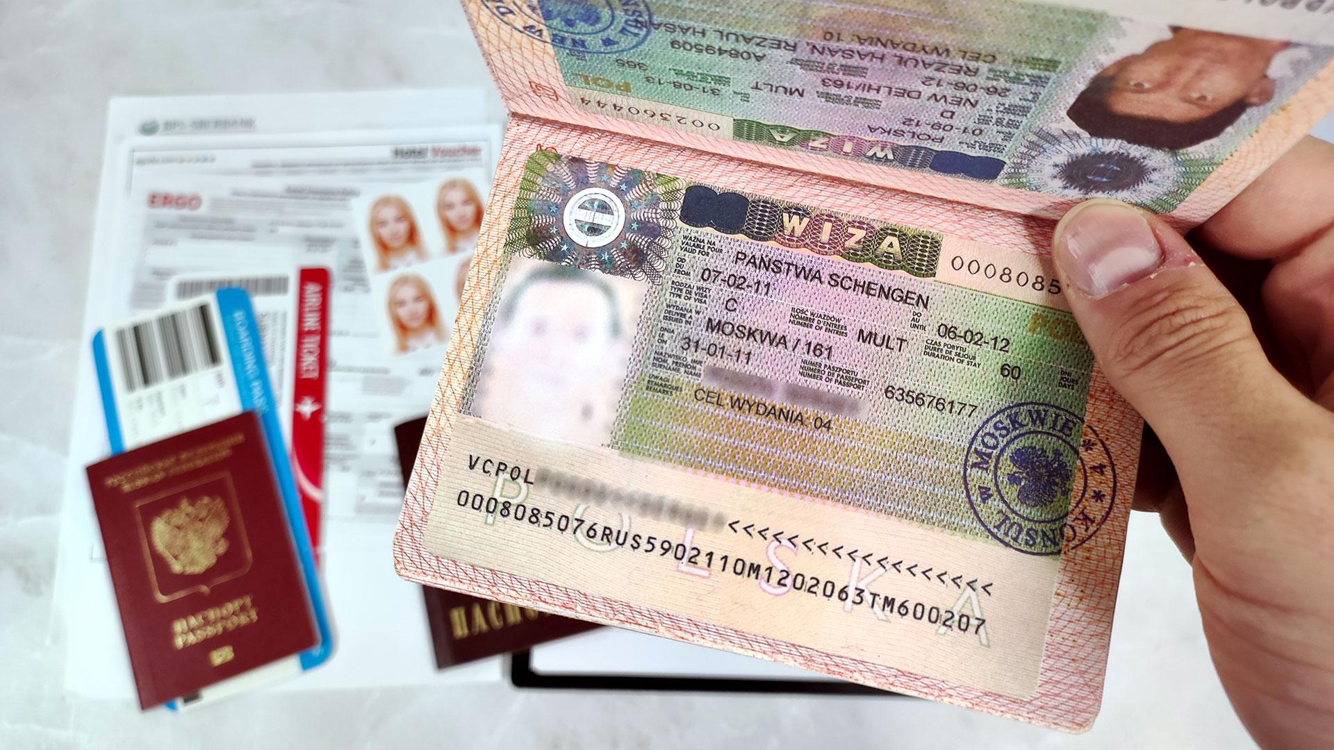Греция нужна виза для россиян 2024. Польская виза для россиян 2024. Болгарская виза для россиян в 2024. Виза в Австралию для россиян 2024. Виза в Швецию для россиян 2024 году.