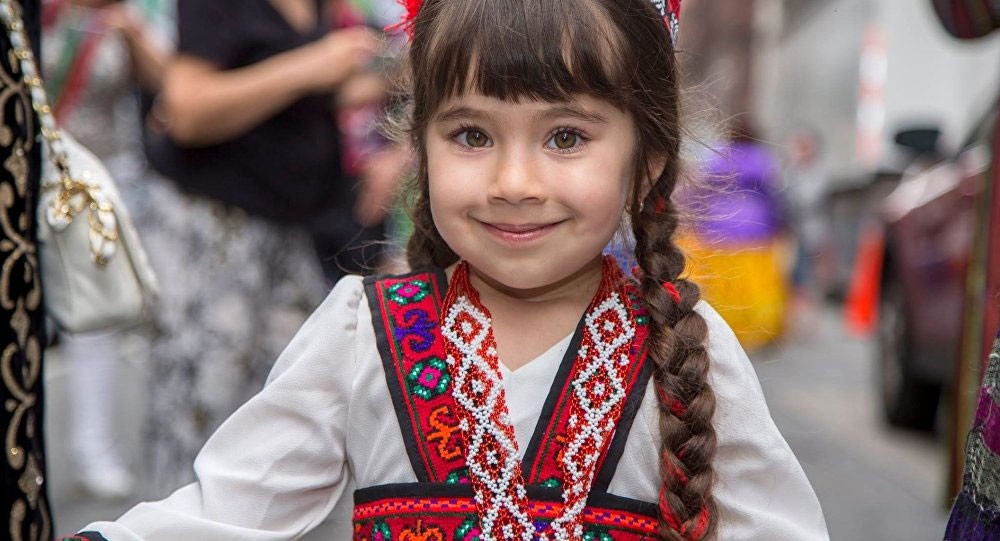 Детям для получения визы в Таджикистан необходимо также заполнять анкету.
