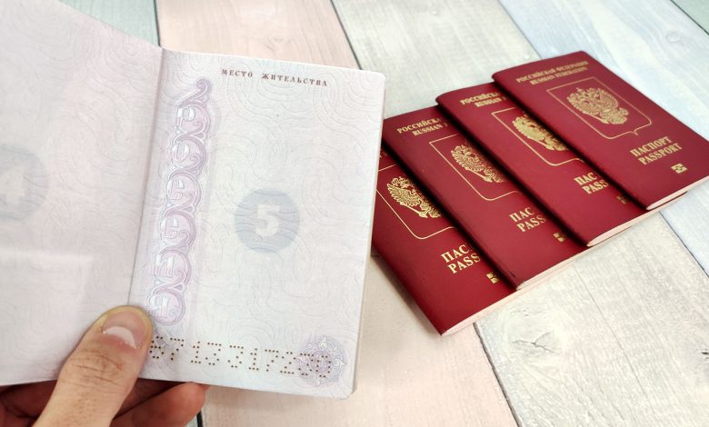 Можно ли сделать загранпаспорт без прописки и регистрации? Можно ли получить загранпаспорт без прописки и регистрации?